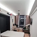 Black Retro Flat