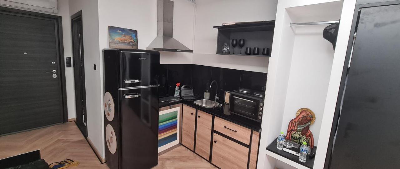 Apartment Black Retro Flat *